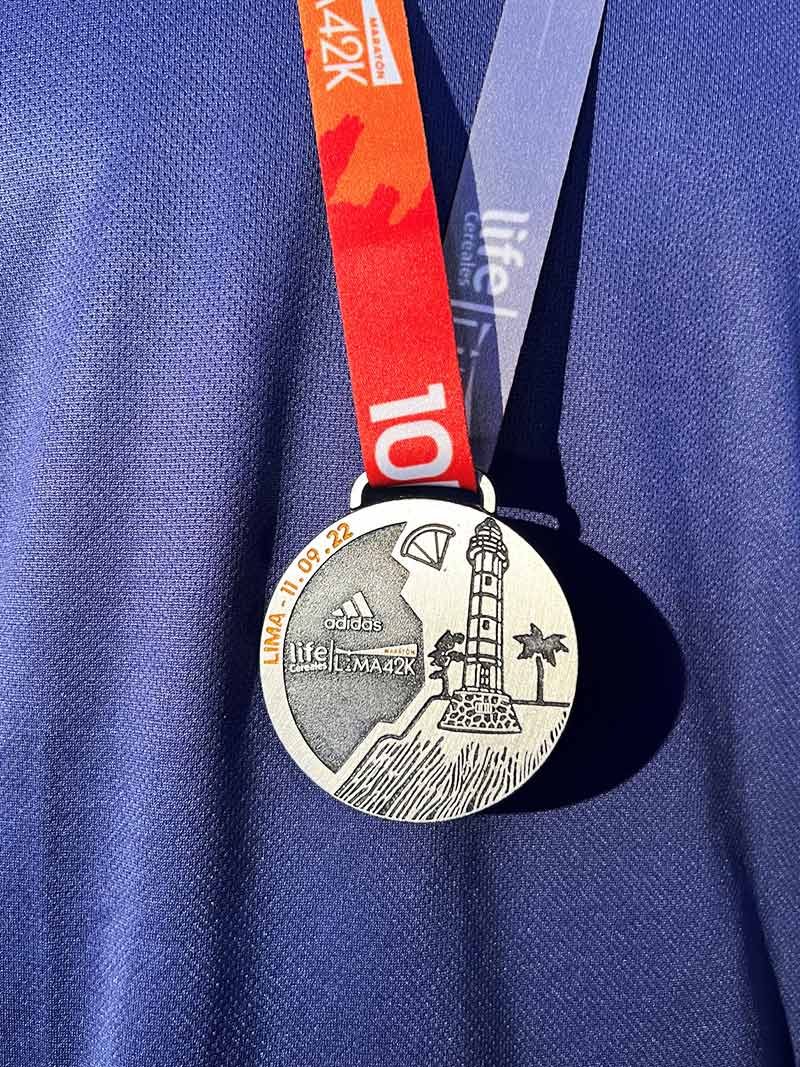 Medalla de la Maratón Life Lima 42K 2022